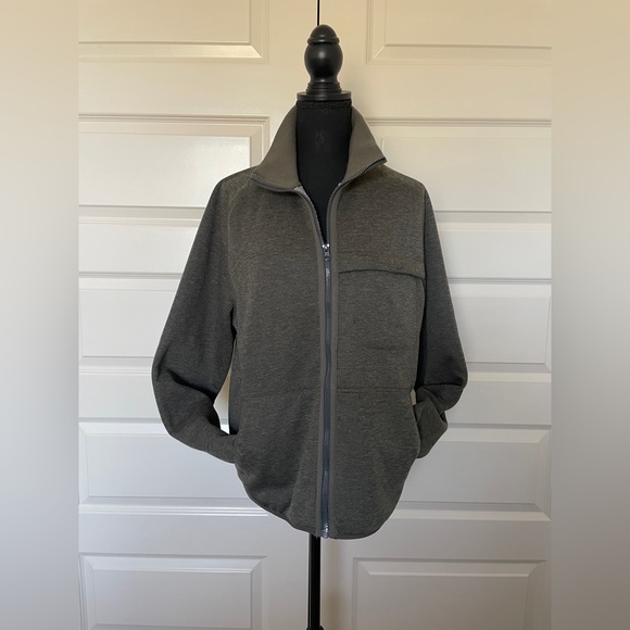 Woolrich Men's green zip-up jacket with hand pockets, chest pocket Size Medium - Picture 1 of 16